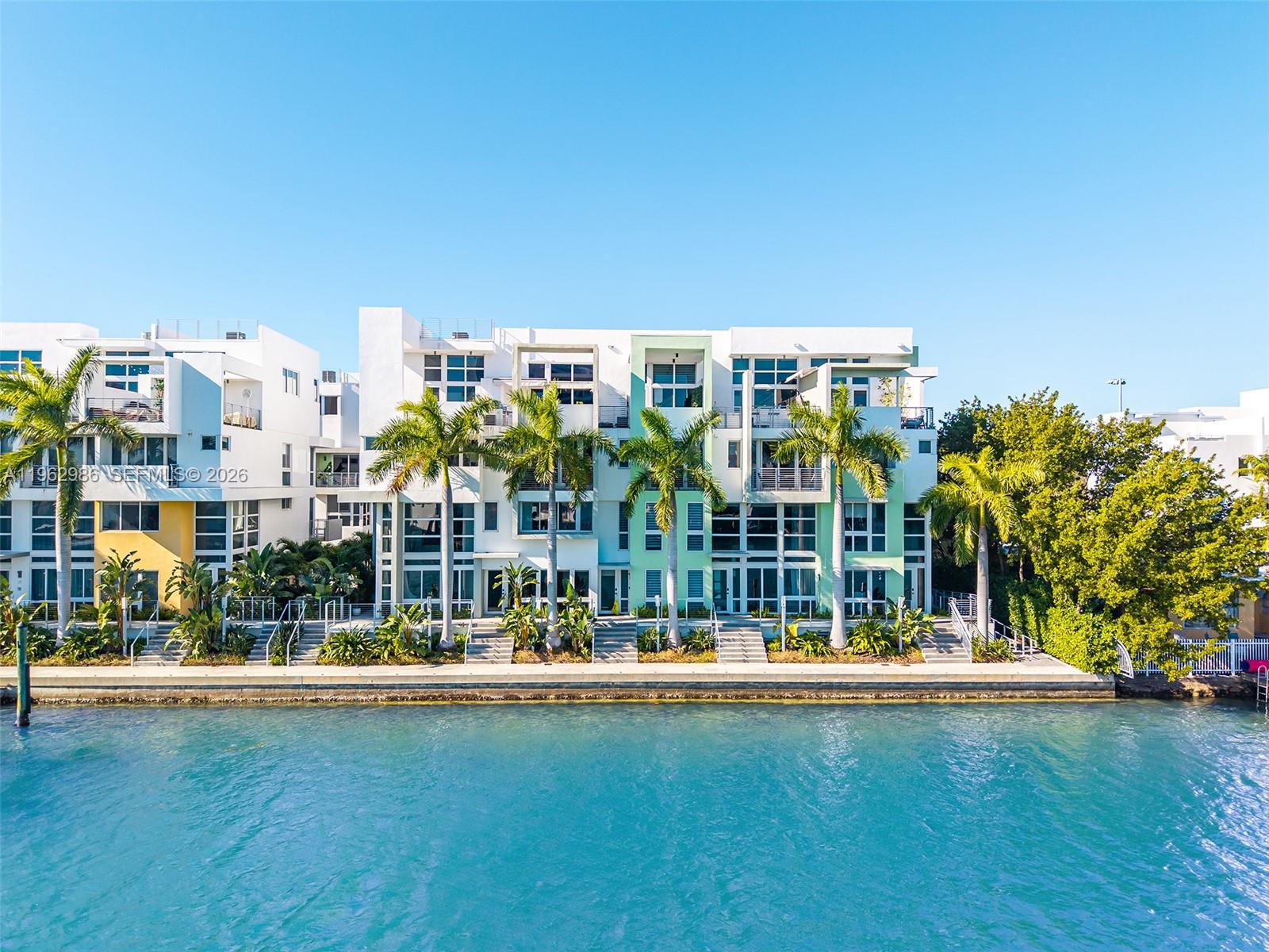 95 N Shore Dr Miami Beach, FL 33141