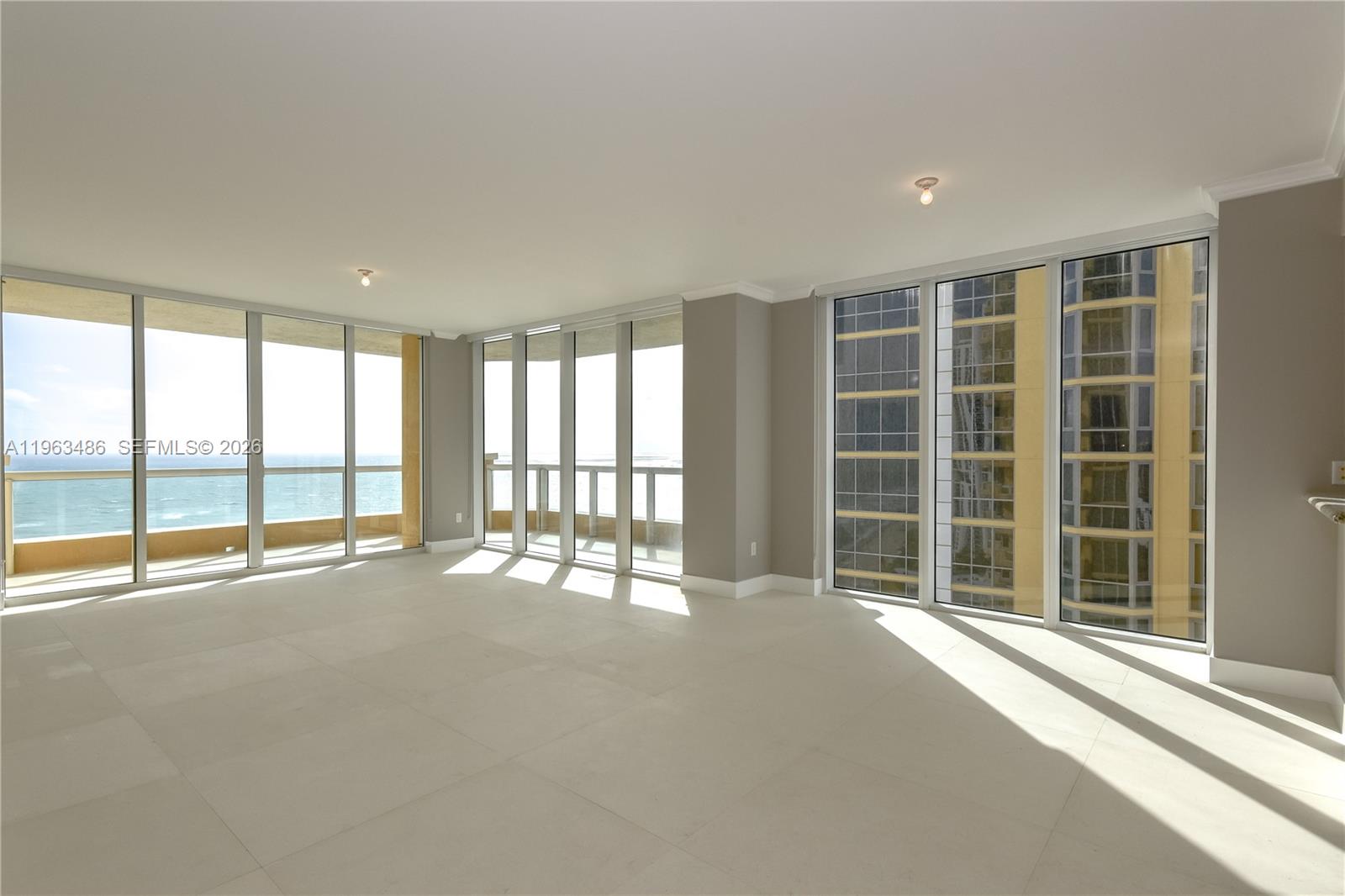 image Acqualina Residences3