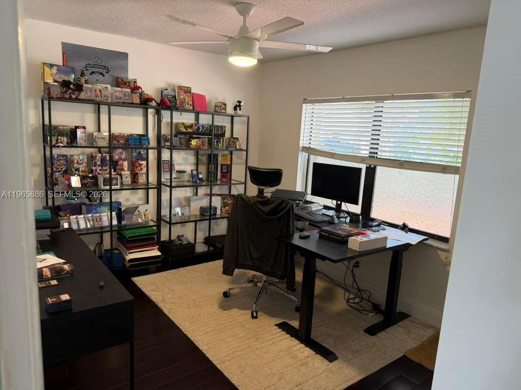 2925 E Aviary Dr Cooper City, FL 33026