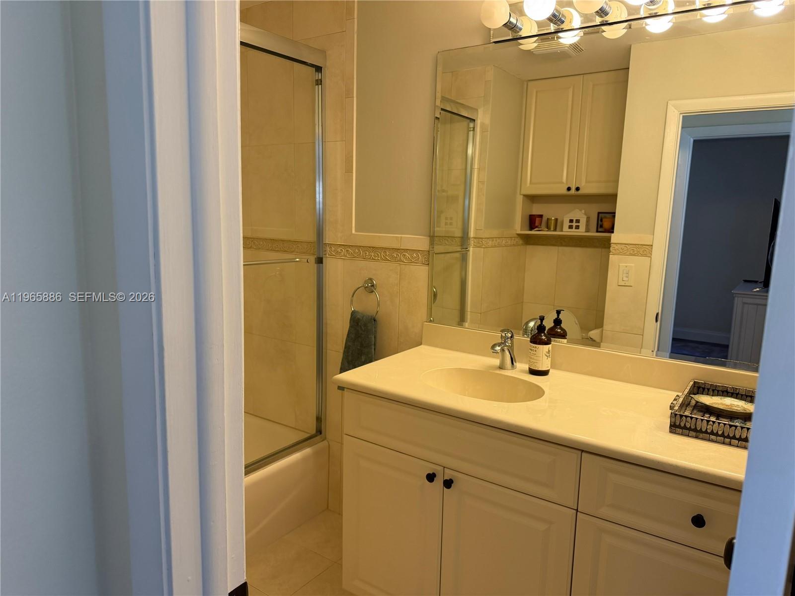 2925 E Aviary Dr Cooper City, FL 33026