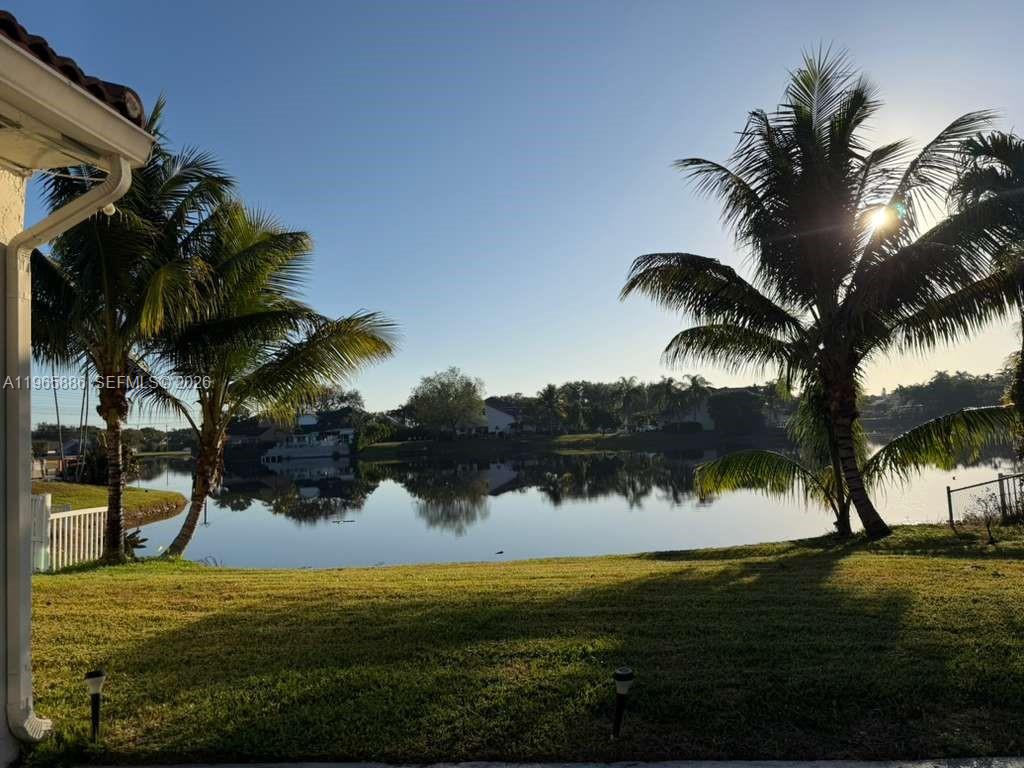 2925 E Aviary Dr Cooper City, FL 33026