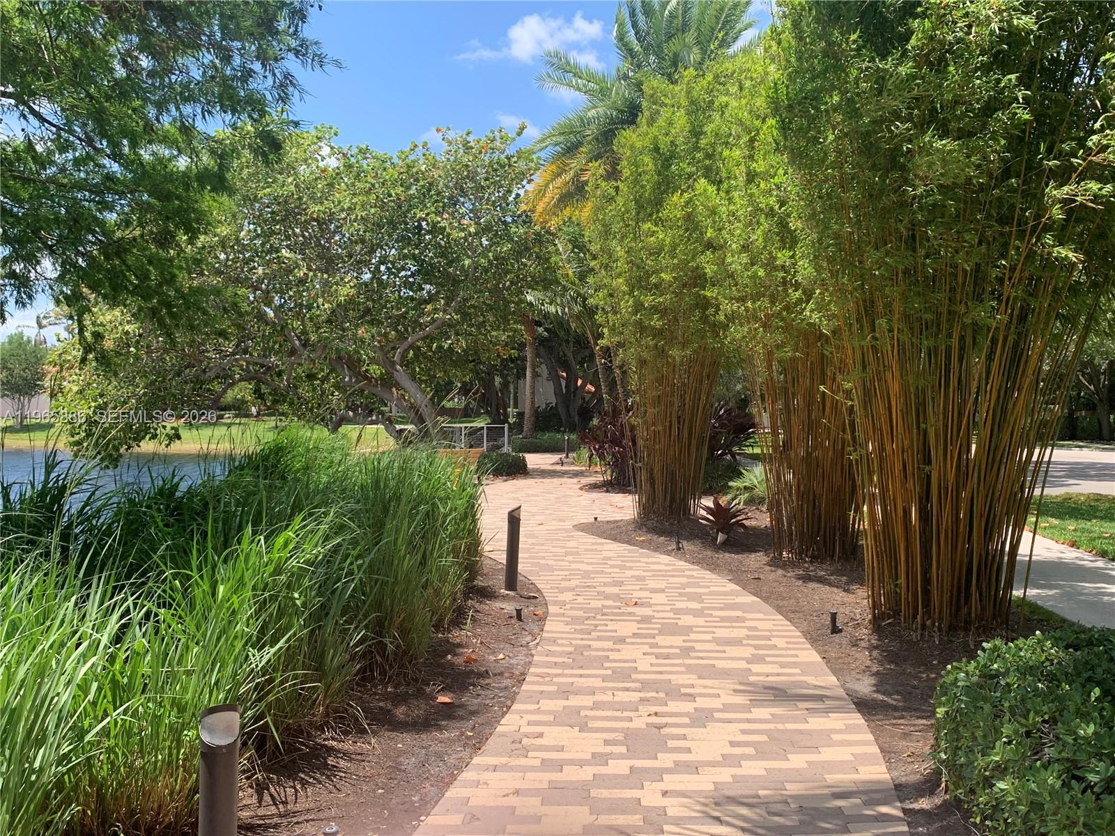 2925 E Aviary Dr Cooper City, FL 33026