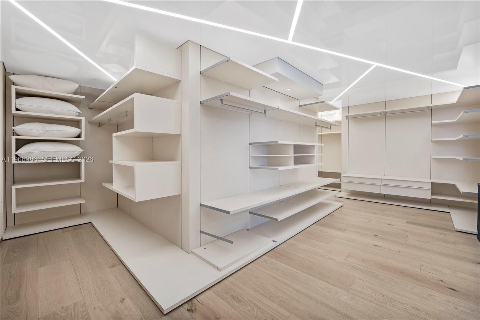 17121 Collins Ave #4803 Sunny Isles Beach, FL 33160