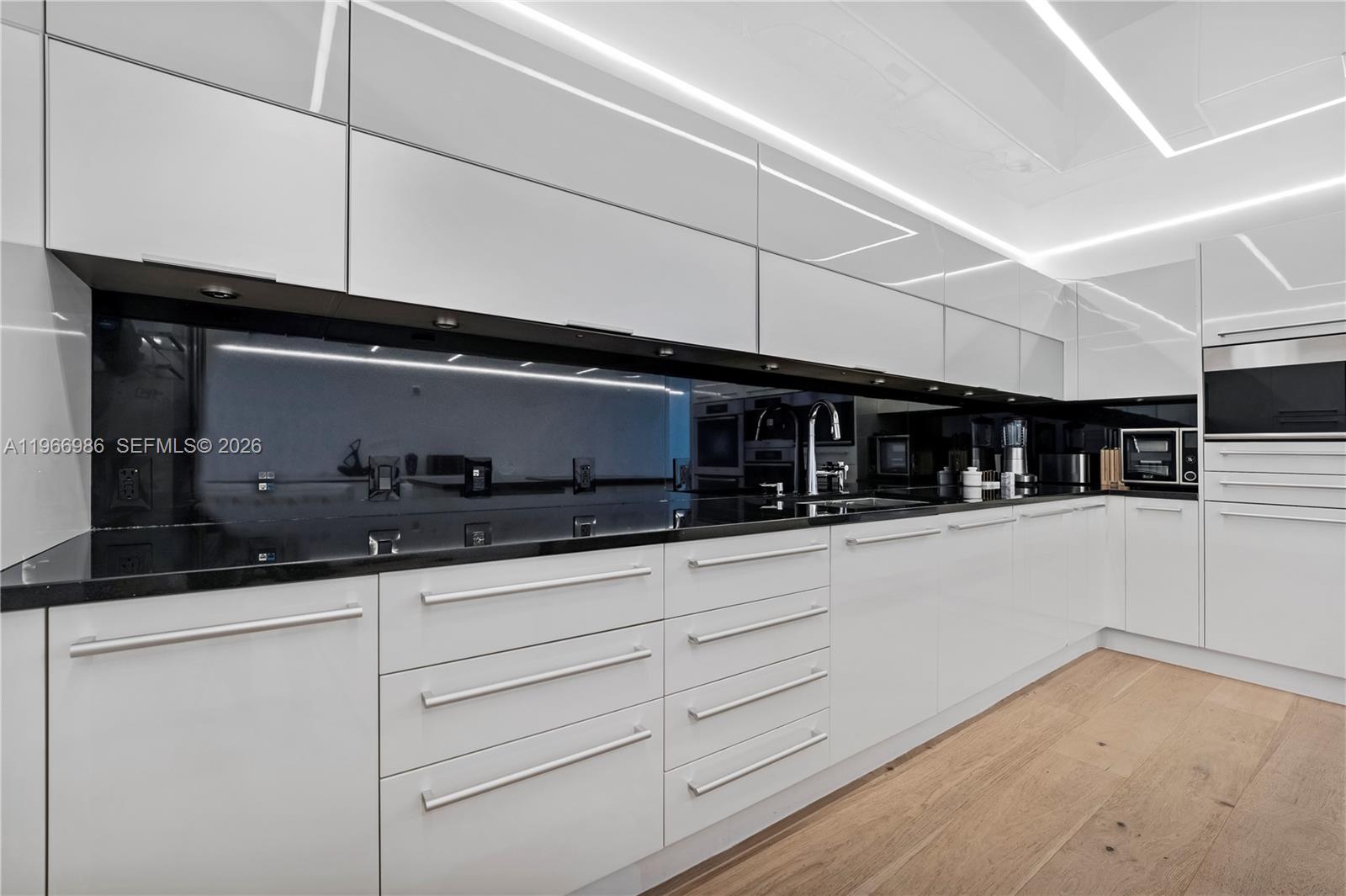 17121 Collins Ave #4803 Sunny Isles Beach, FL 33160