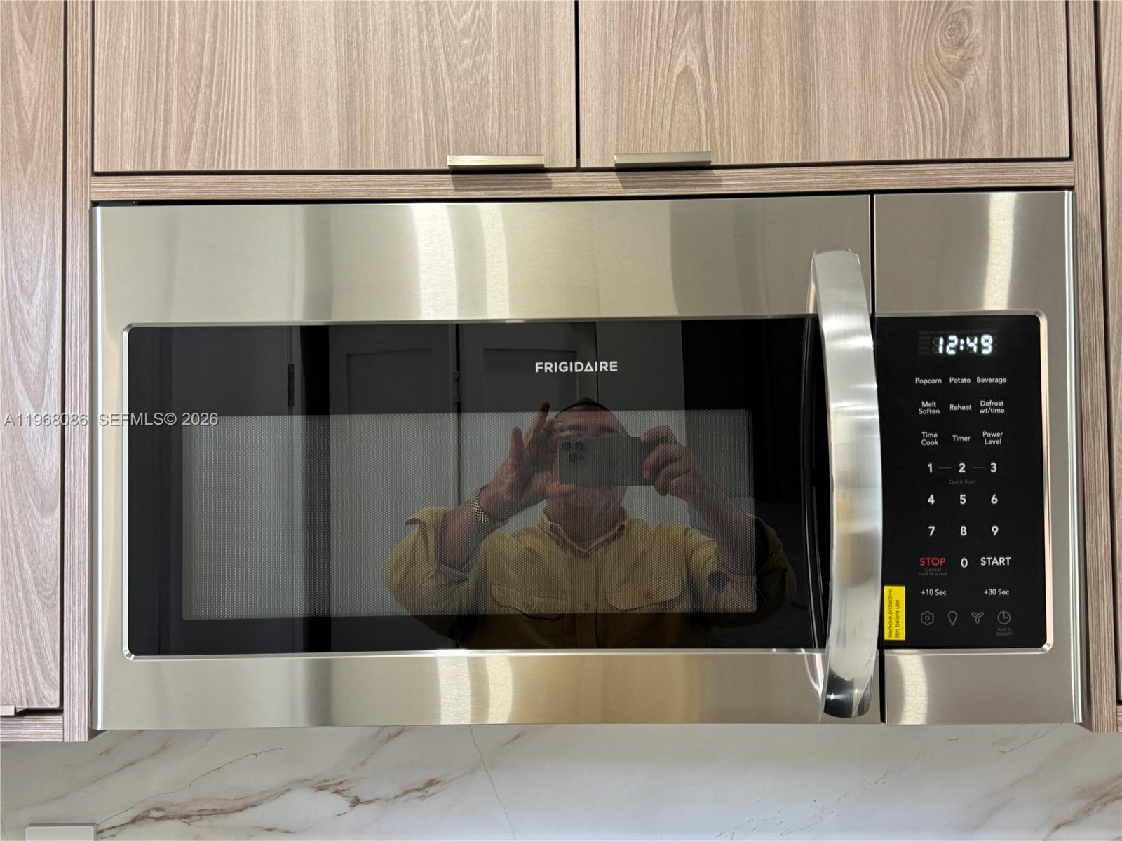 1900 W 54th St #219 Hialeah, FL 33012