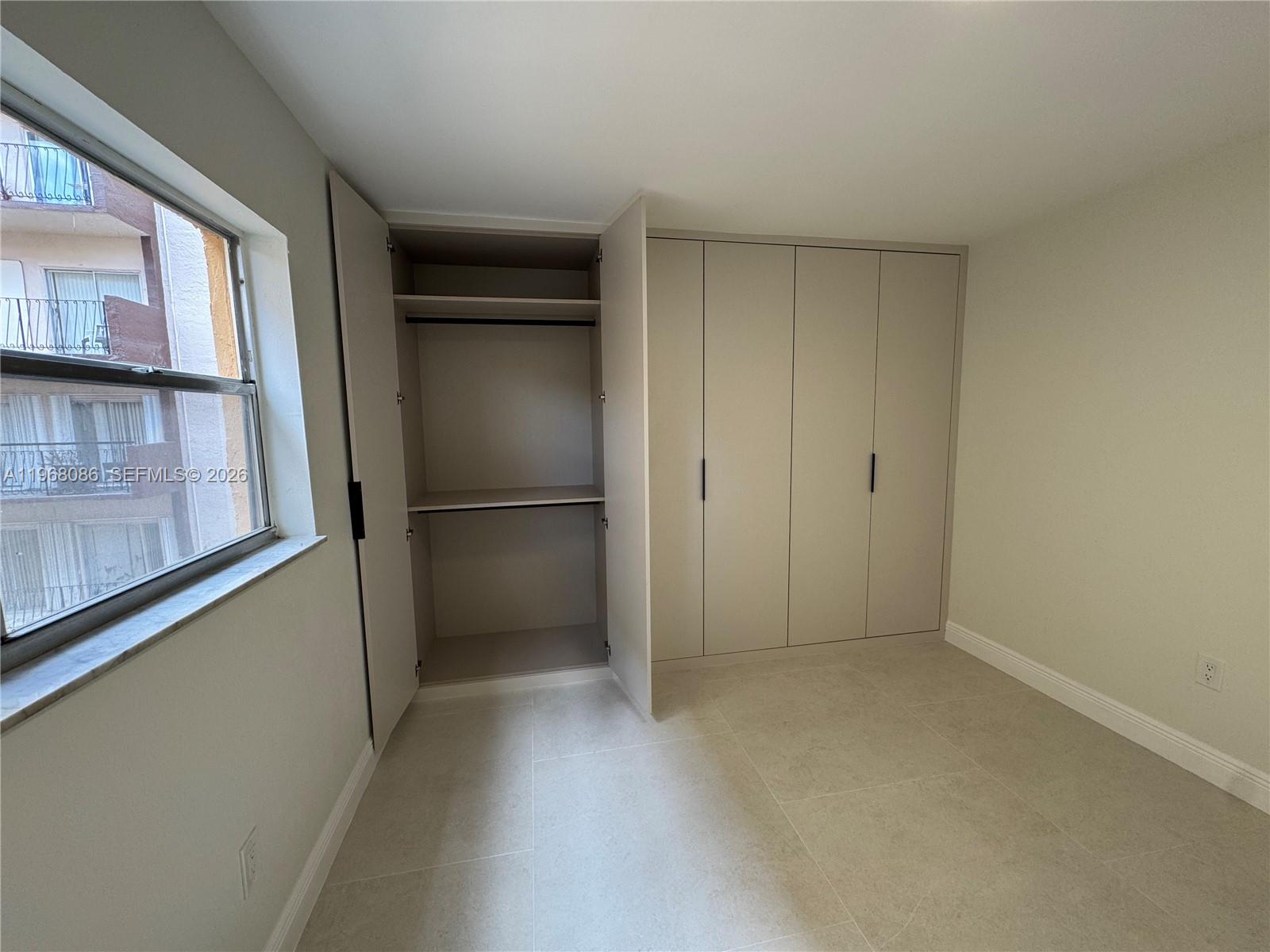 1900 W 54th St #219 Hialeah, FL 33012