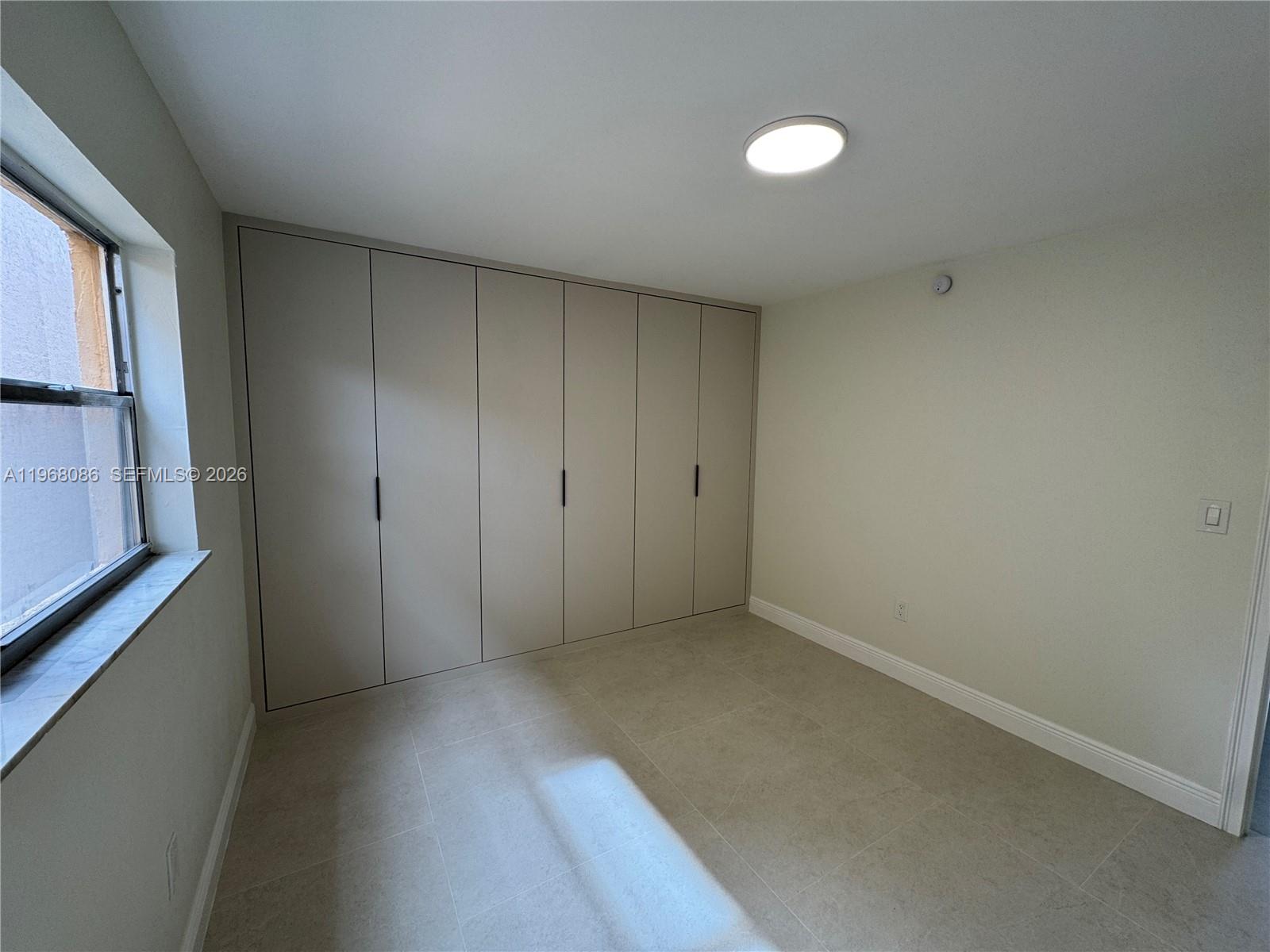 1900 W 54th St #219 Hialeah, FL 33012