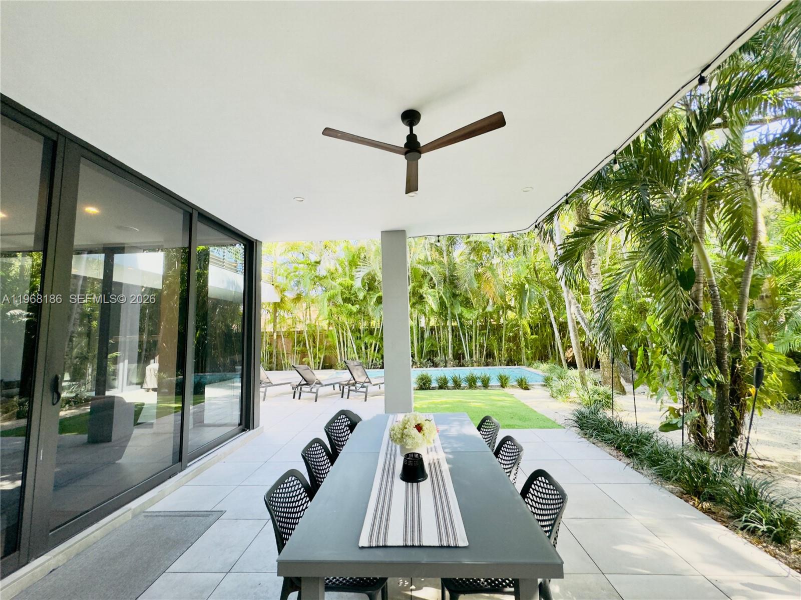 2550 Overbrook St Miami, FL 33133