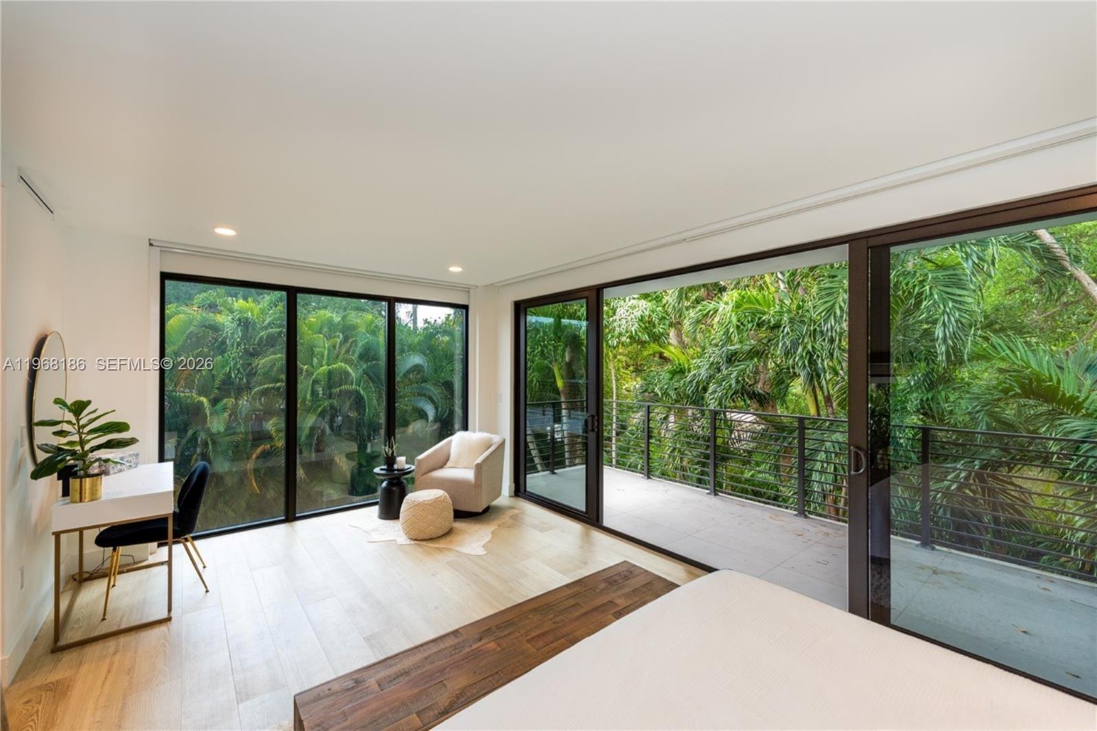 2550 Overbrook St Miami, FL 33133