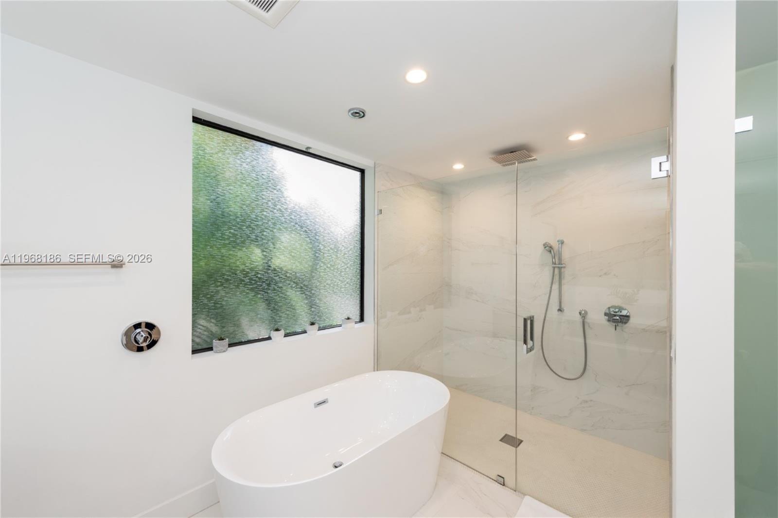 2550 Overbrook St Miami, FL 33133