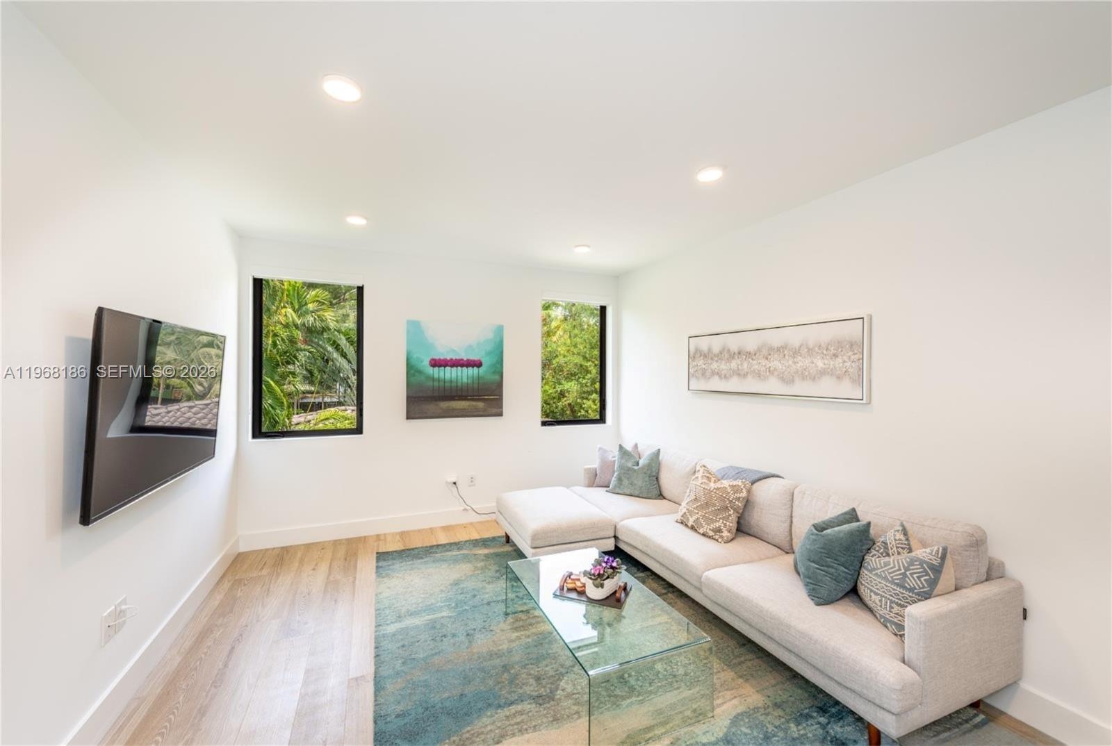 2550 Overbrook St Miami, FL 33133