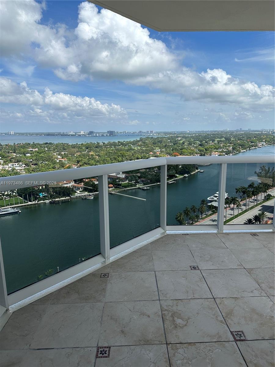 4775 Collins Ave #2407 Miami Beach, FL 33140