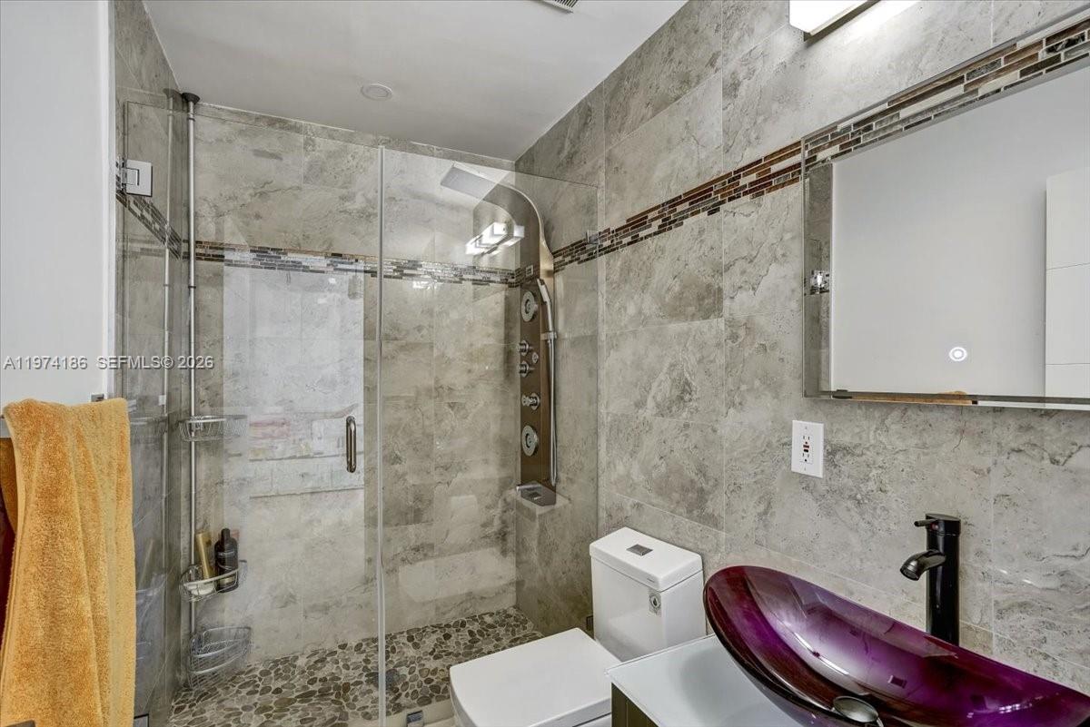 Undisclosed Address Fort Lauderdale, FL 33308