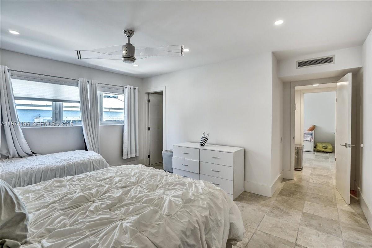 Undisclosed Address Fort Lauderdale, FL 33308