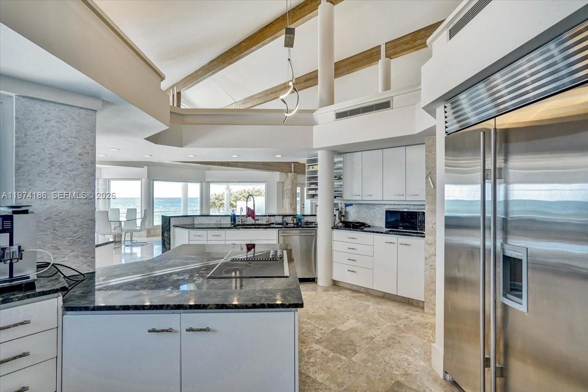 Undisclosed Address Fort Lauderdale, FL 33308