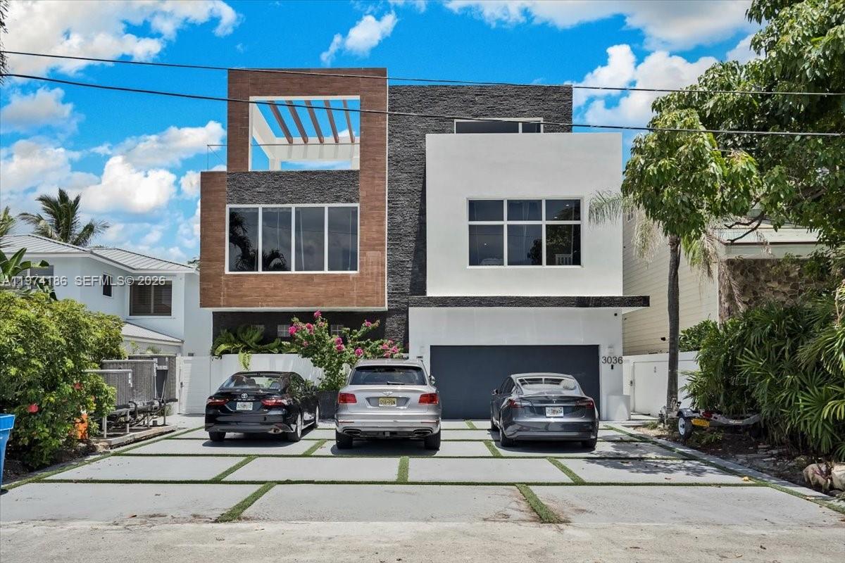 Undisclosed Address Fort Lauderdale, FL 33308