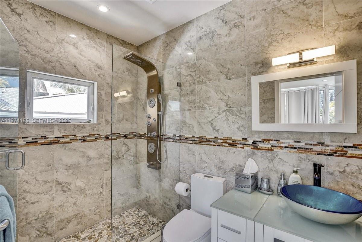 Undisclosed Address Fort Lauderdale, FL 33308