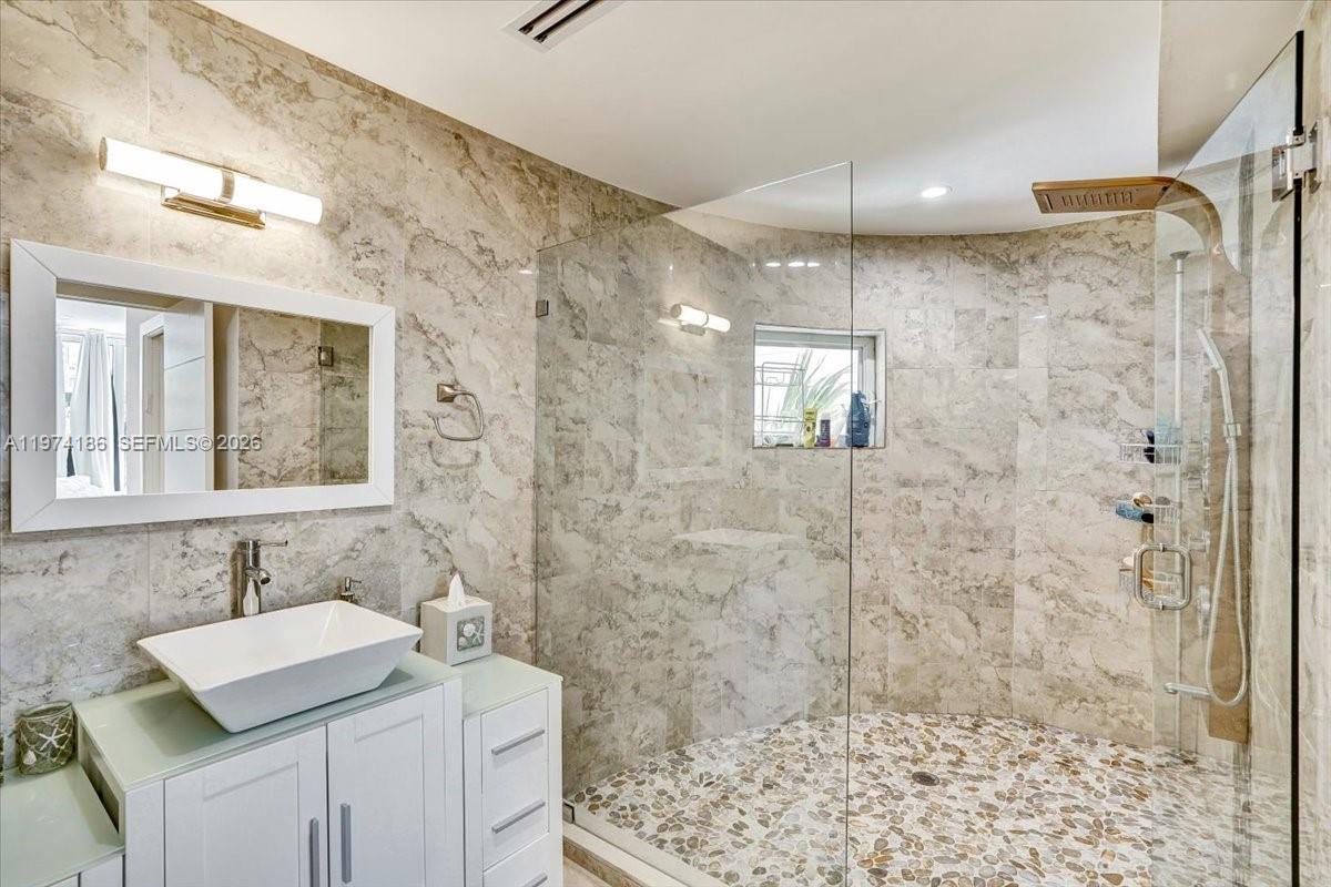 Undisclosed Address Fort Lauderdale, FL 33308