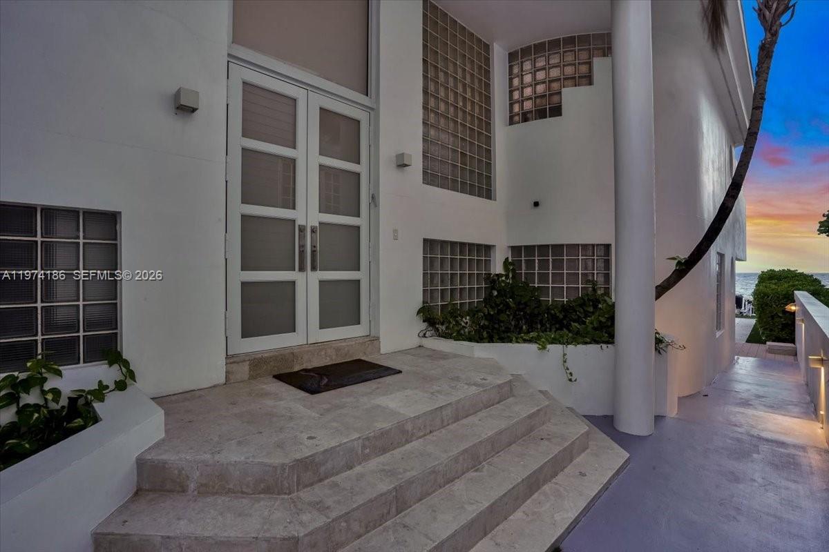 Undisclosed Address Fort Lauderdale, FL 33308