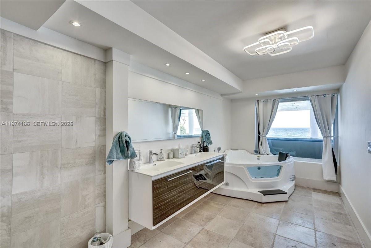 Undisclosed Address Fort Lauderdale, FL 33308