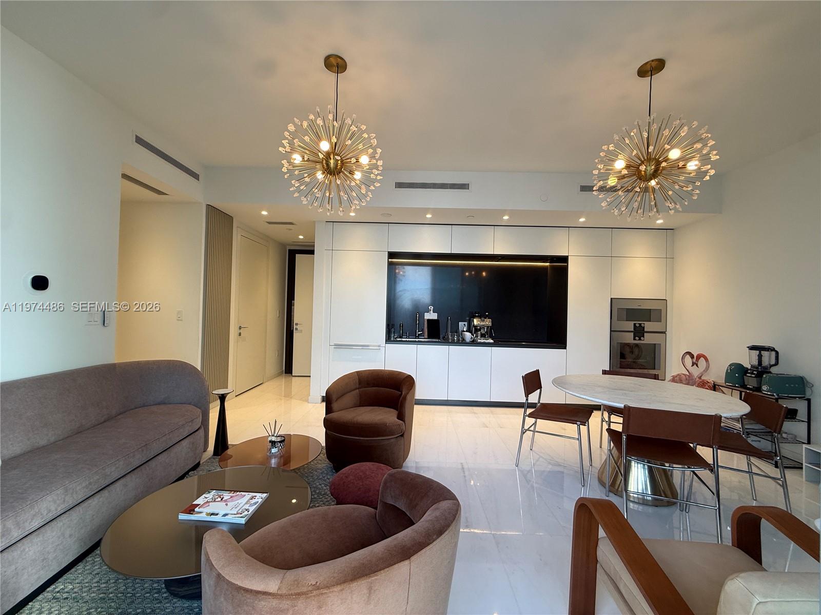 300 Biscayne Blvd Way #3908 Miami, FL 33131