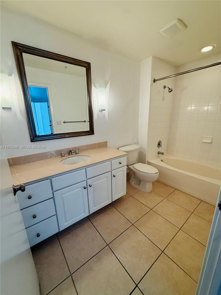 image Cite on the Bay East23