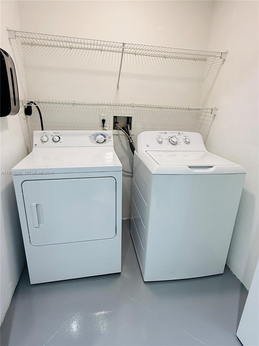 image Cite on the Bay East30