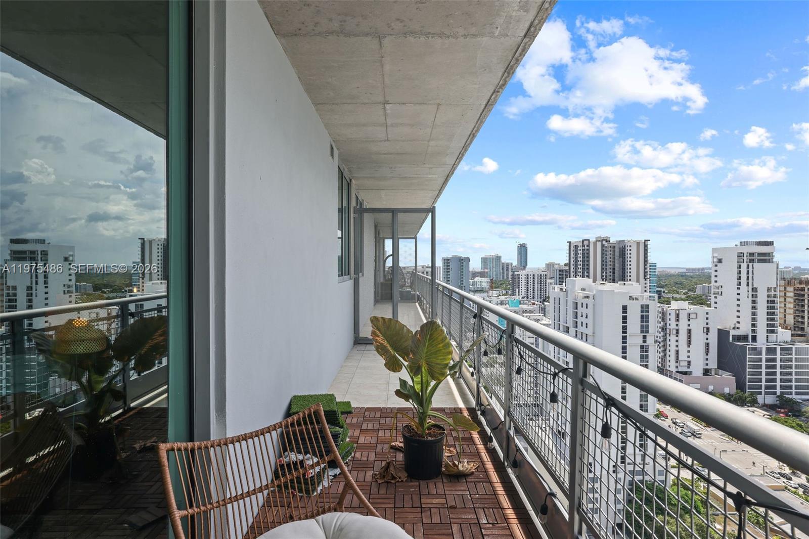 690 SW 1st Ct #2730 Miami, FL 33130