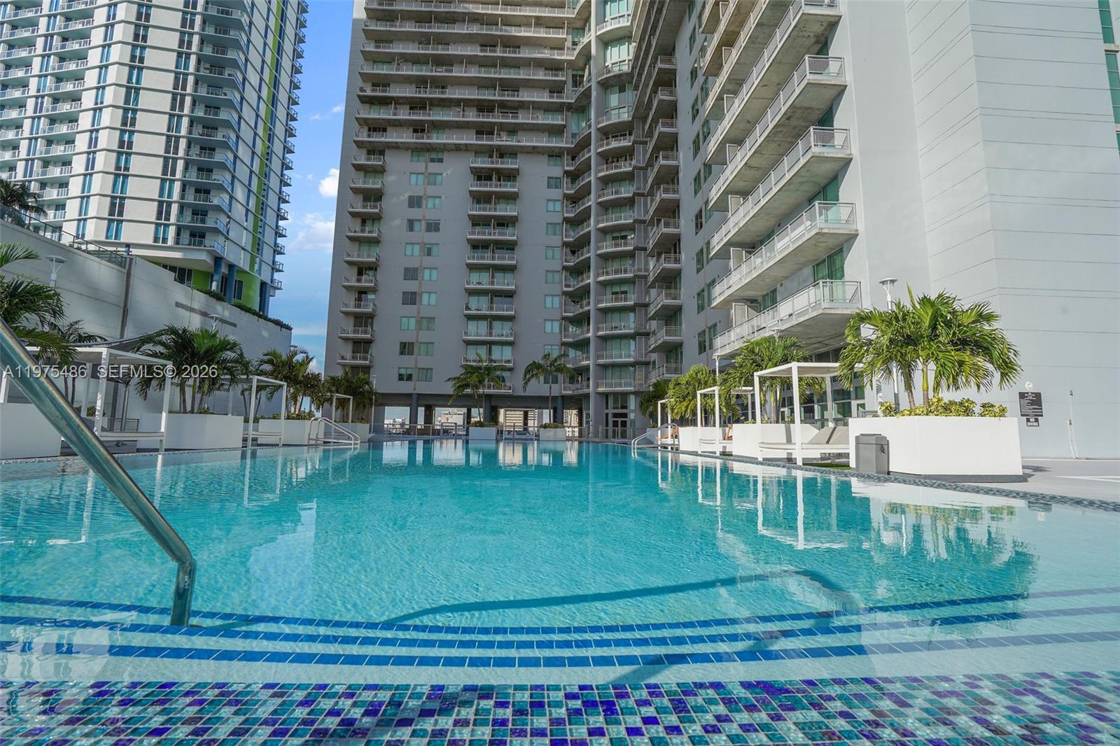 690 SW 1st Ct #2730 Miami, FL 33130