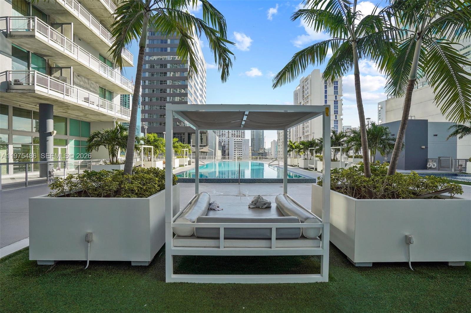 690 SW 1st Ct #2730 Miami, FL 33130