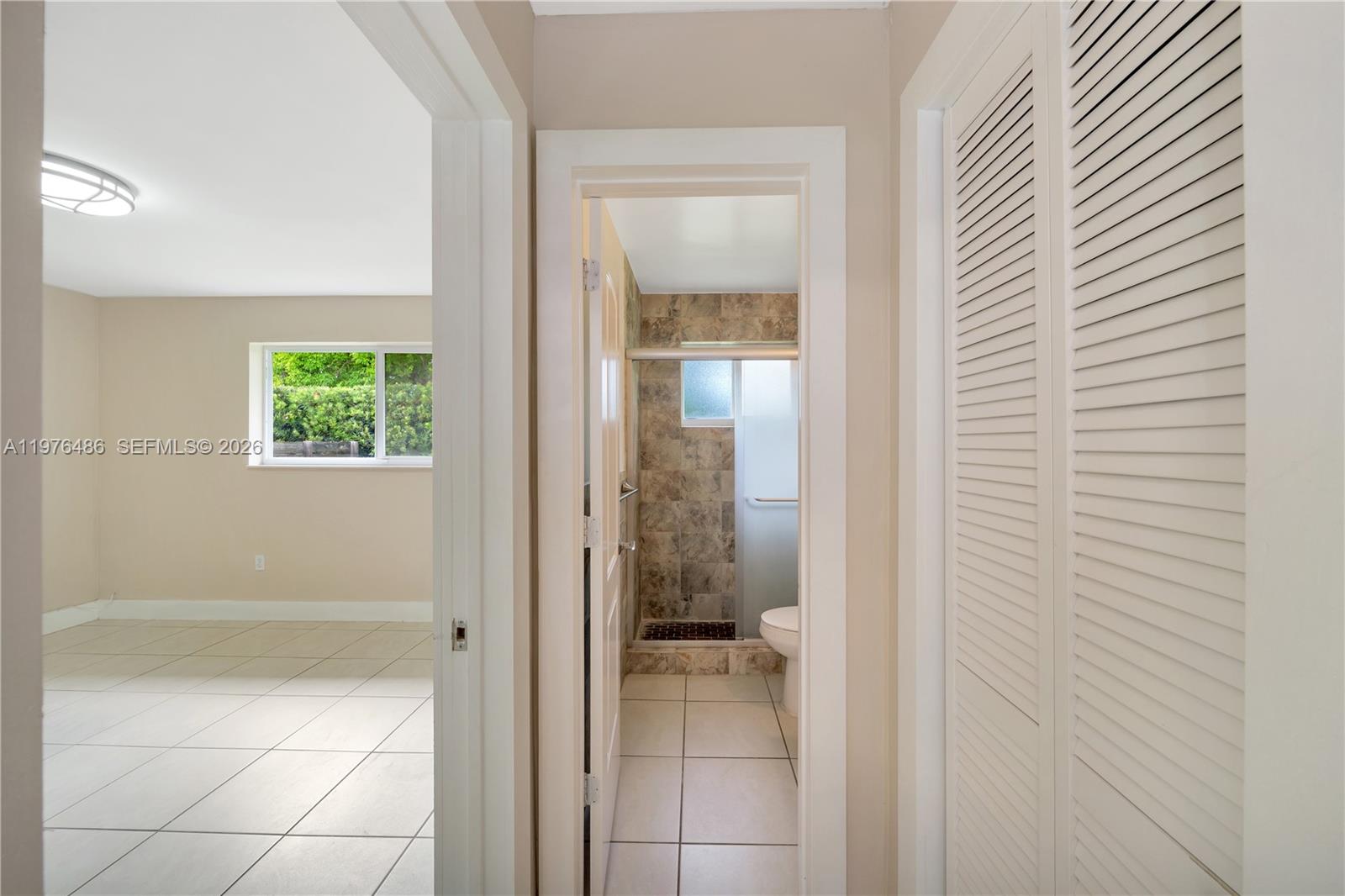 592 NE 150th St #1 Miami, FL 33161