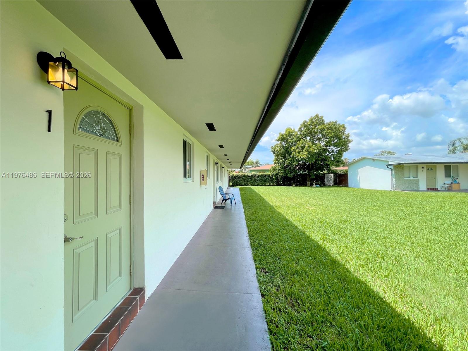 592 NE 150th St #1 Miami, FL 33161