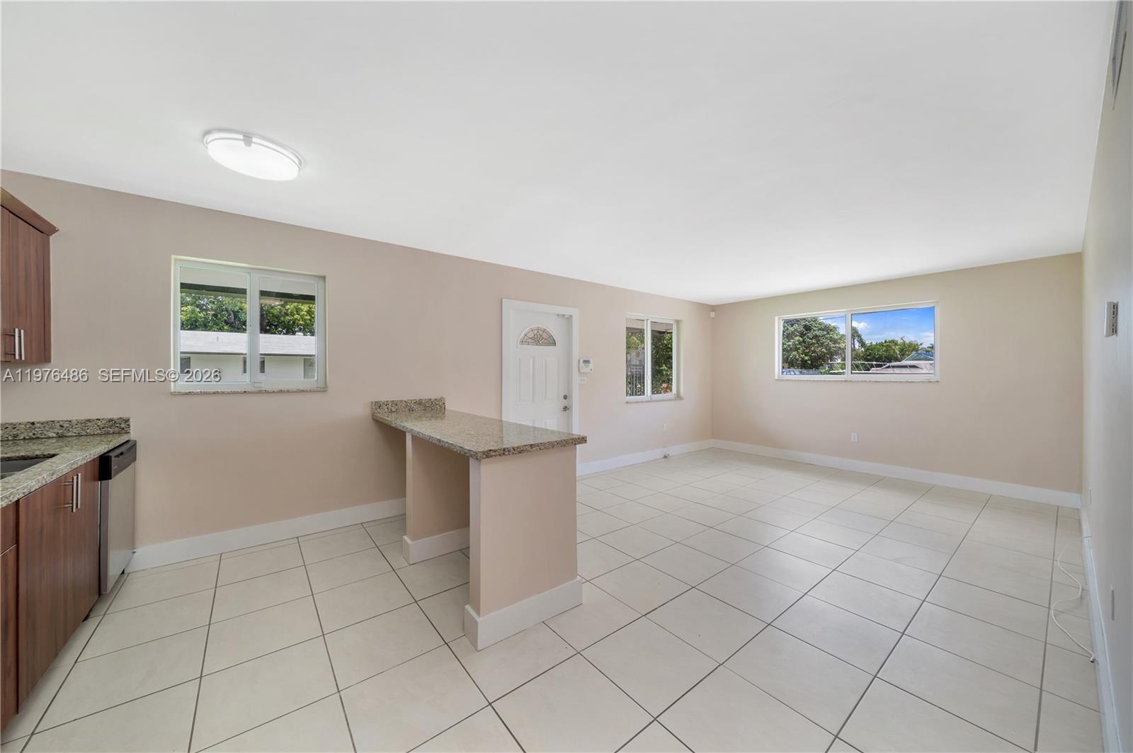 592 NE 150th St #1 Miami, FL 33161