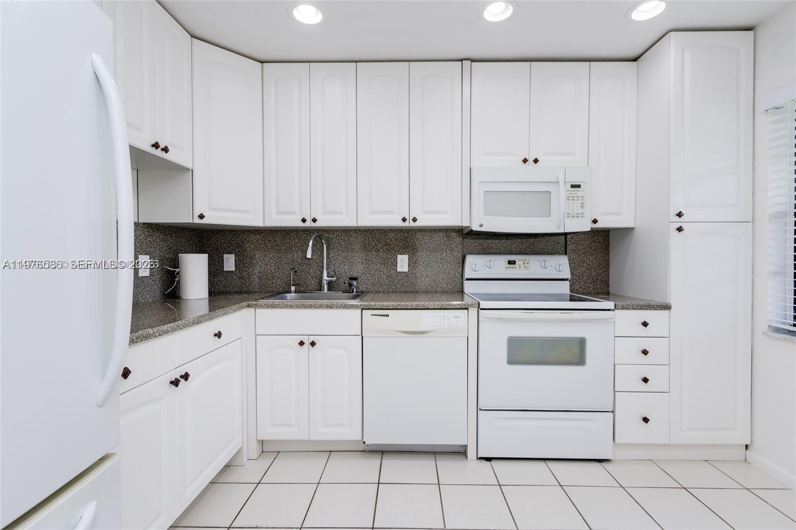 21529 Cypress Hammock Dr #35J Boca Raton, FL 33428