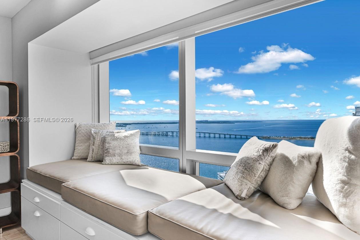 1435 Brickell Ave #3401