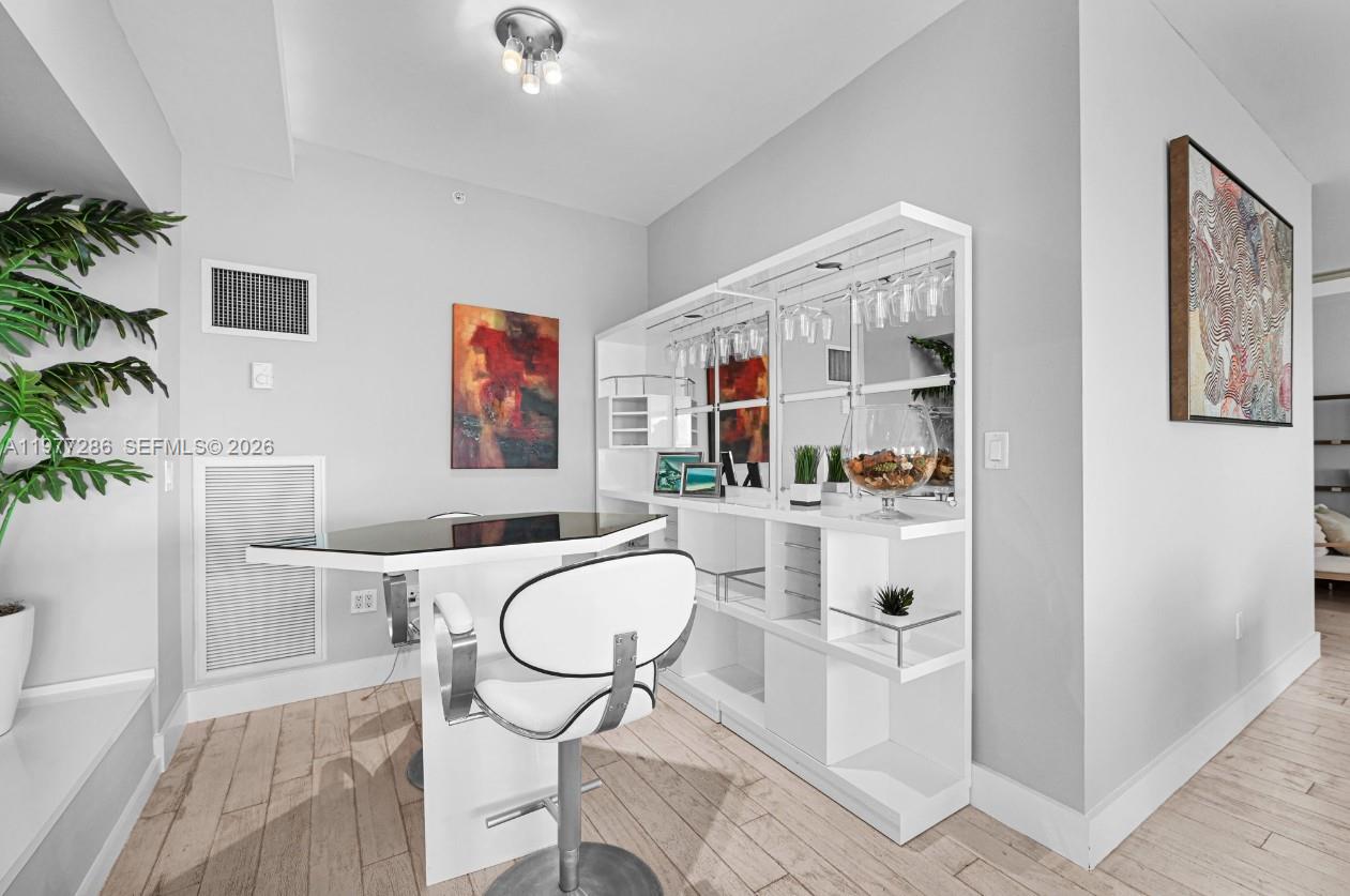 1435 Brickell Ave #3401 Miami, FL 33131