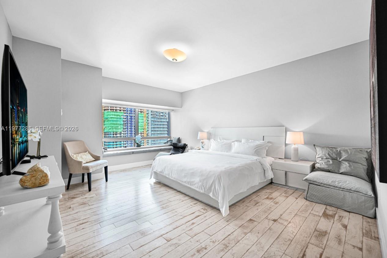 1435 Brickell Ave #3401 Miami, FL 33131