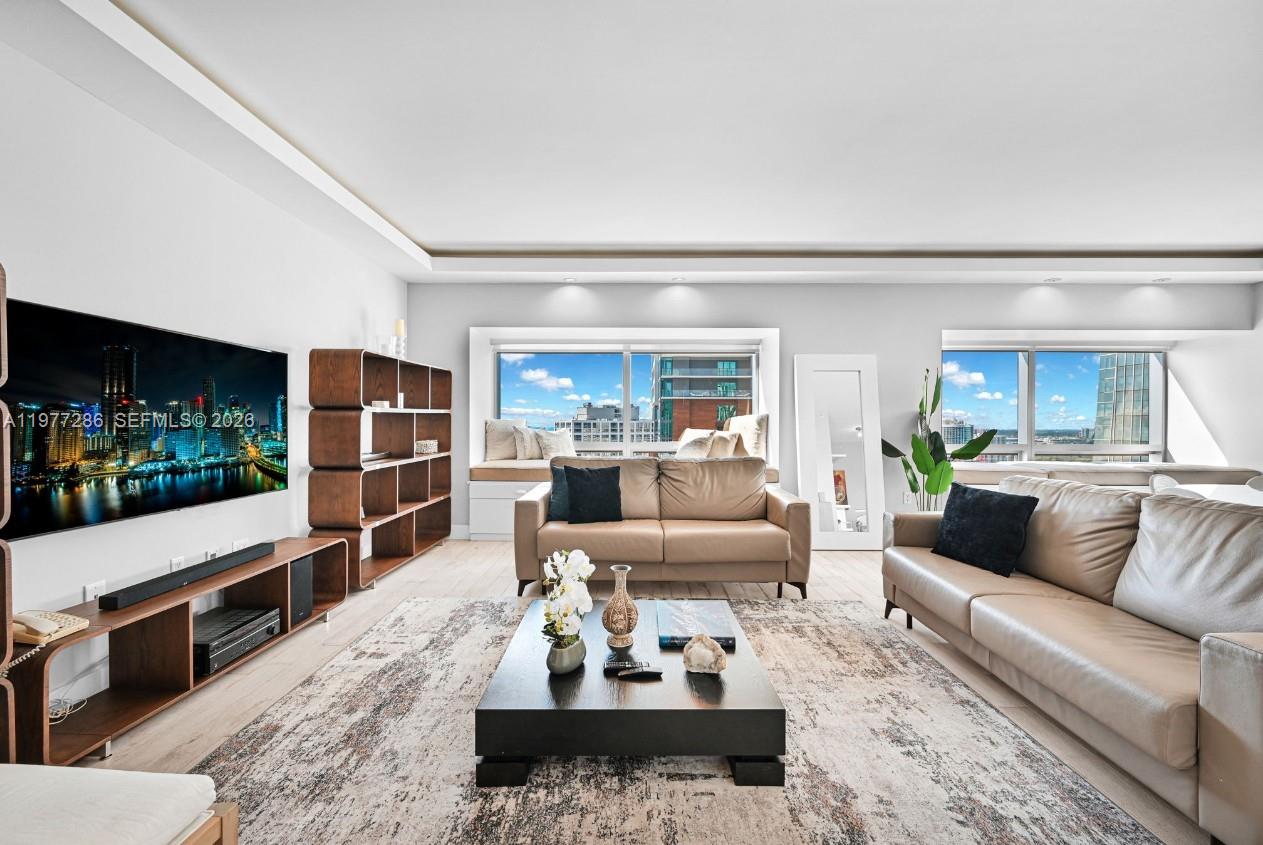 1435 Brickell Ave #3401 Miami, FL 33131