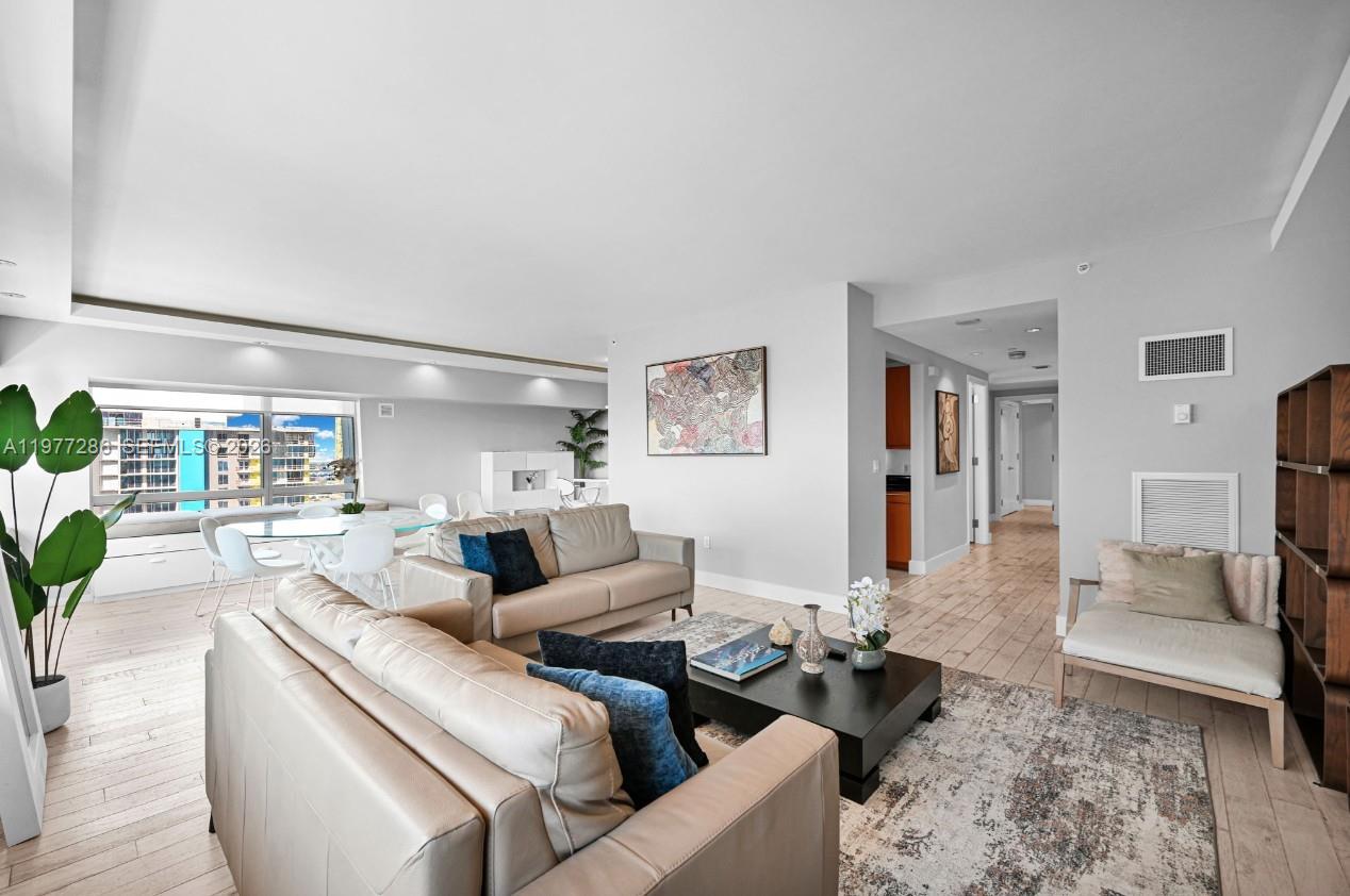 1435 Brickell Ave #3401 Miami, FL 33131