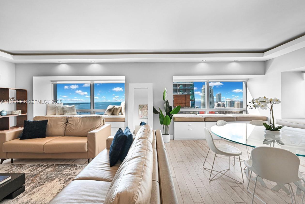 1435 Brickell Ave #3401 Miami, FL 33131