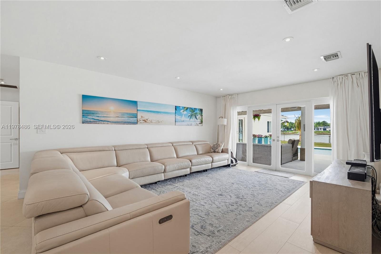 11012 SW 117th St Miami, FL 33176