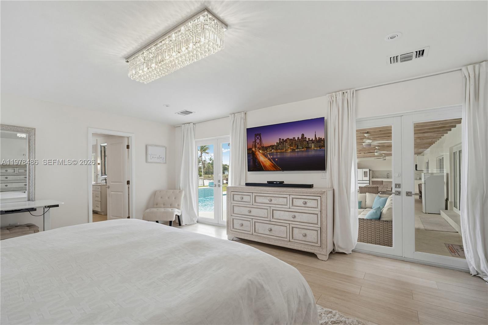 11012 SW 117th St Miami, FL 33176