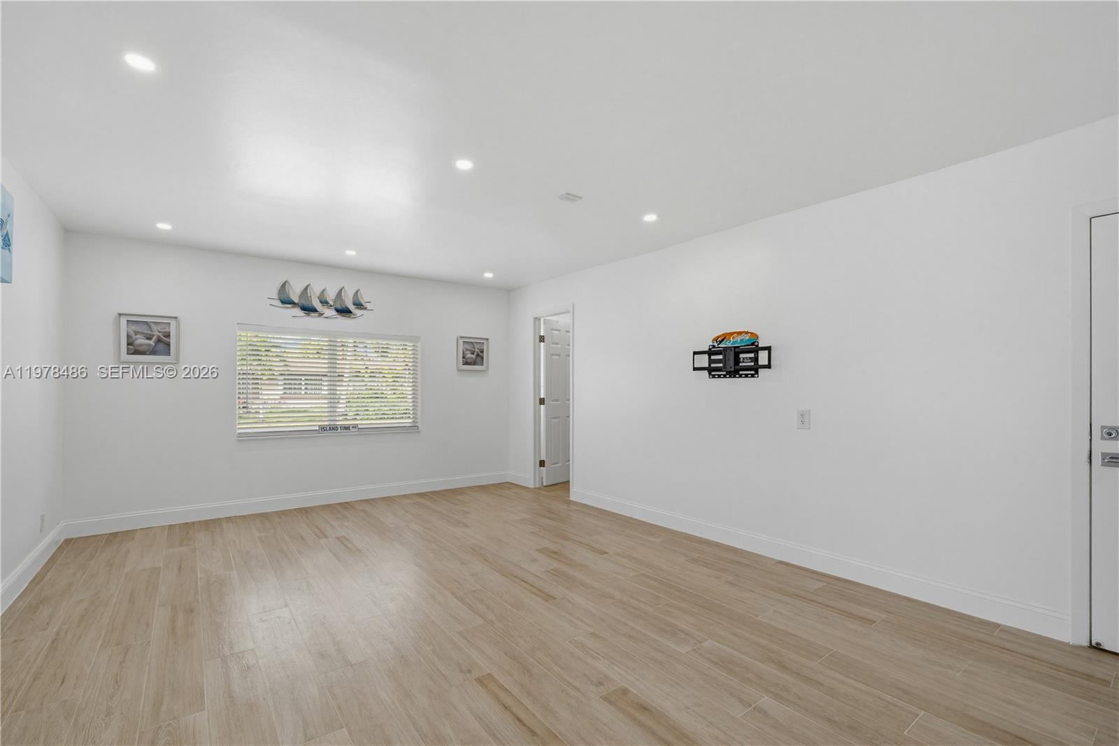 11012 SW 117th St Miami, FL 33176