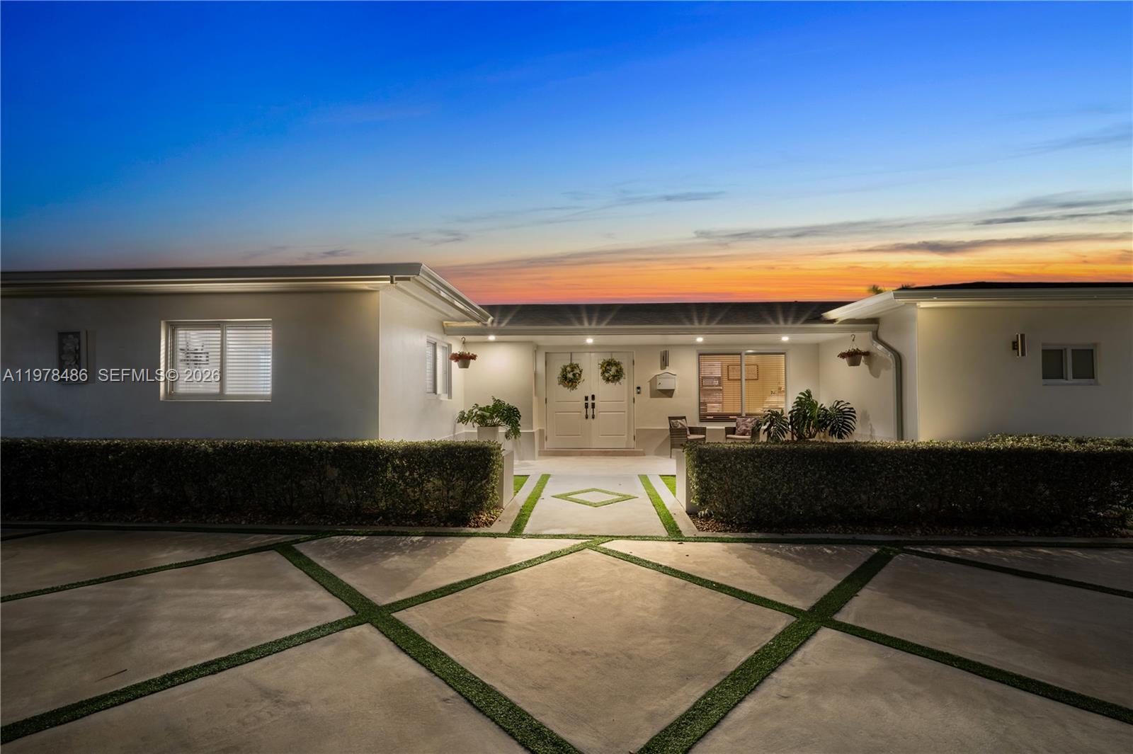 11012 SW 117th St Miami, FL 33176