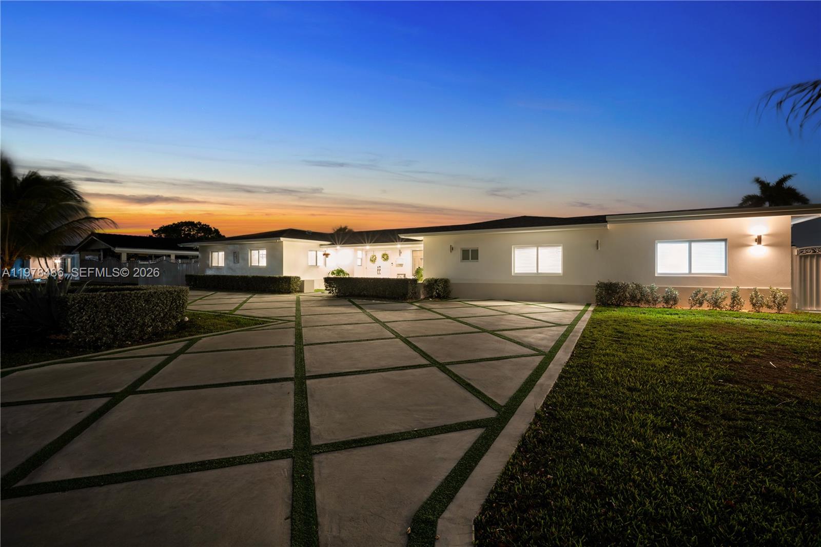 11012 SW 117th St Miami, FL 33176