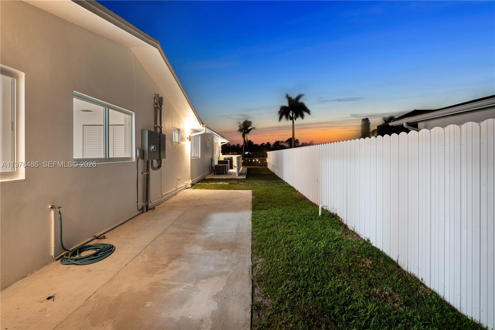 11012 SW 117th St Miami, FL 33176