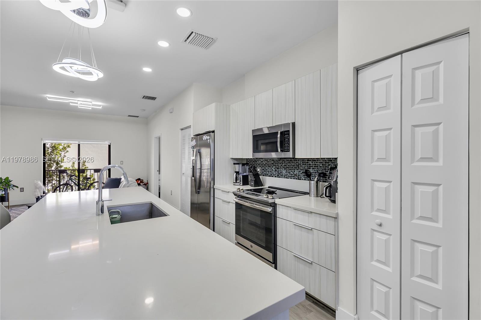 7925 NW 104th Ave #28 Doral, FL 33178