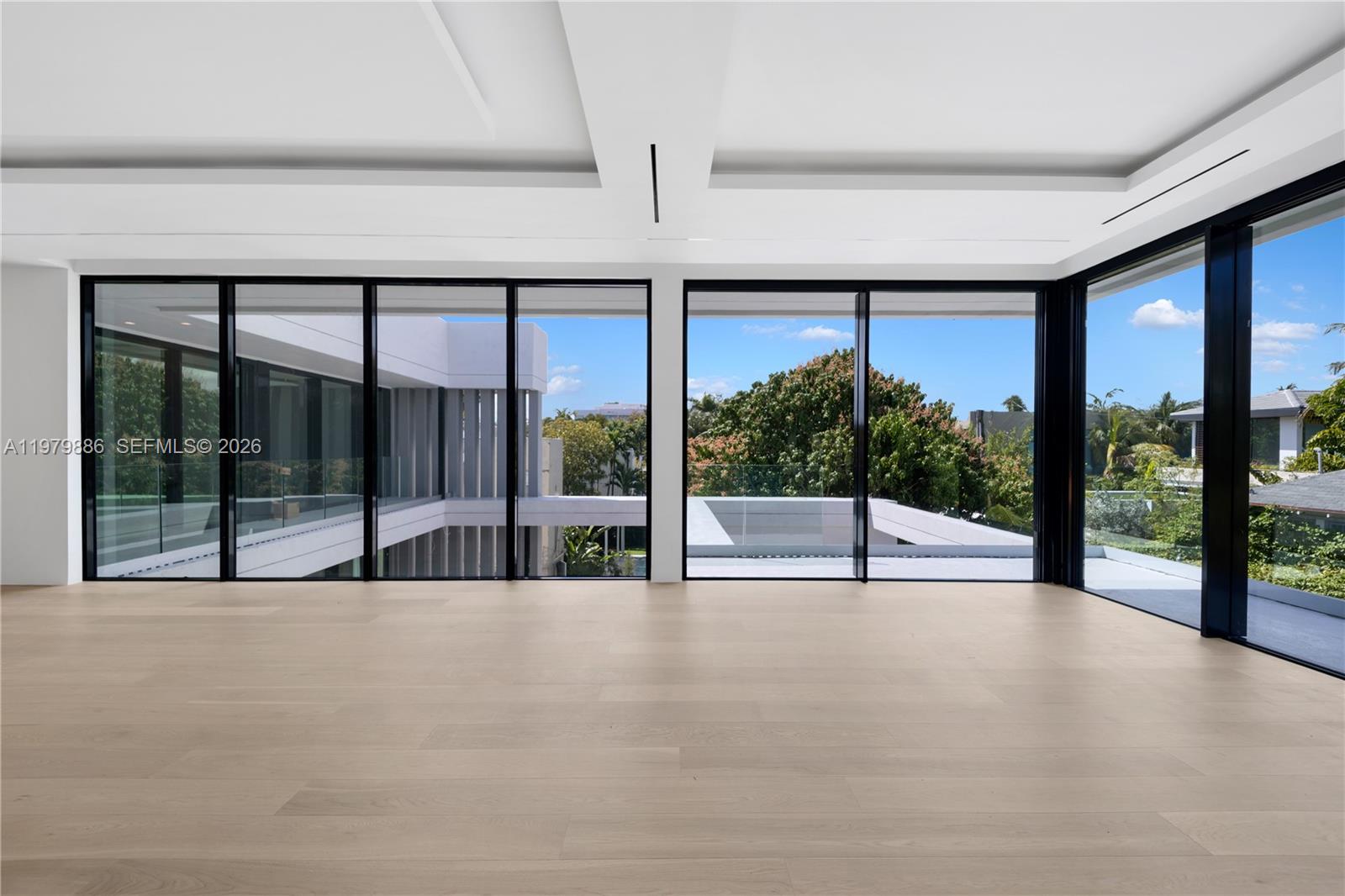 2094 Prairie Ave Miami Beach, FL 33139