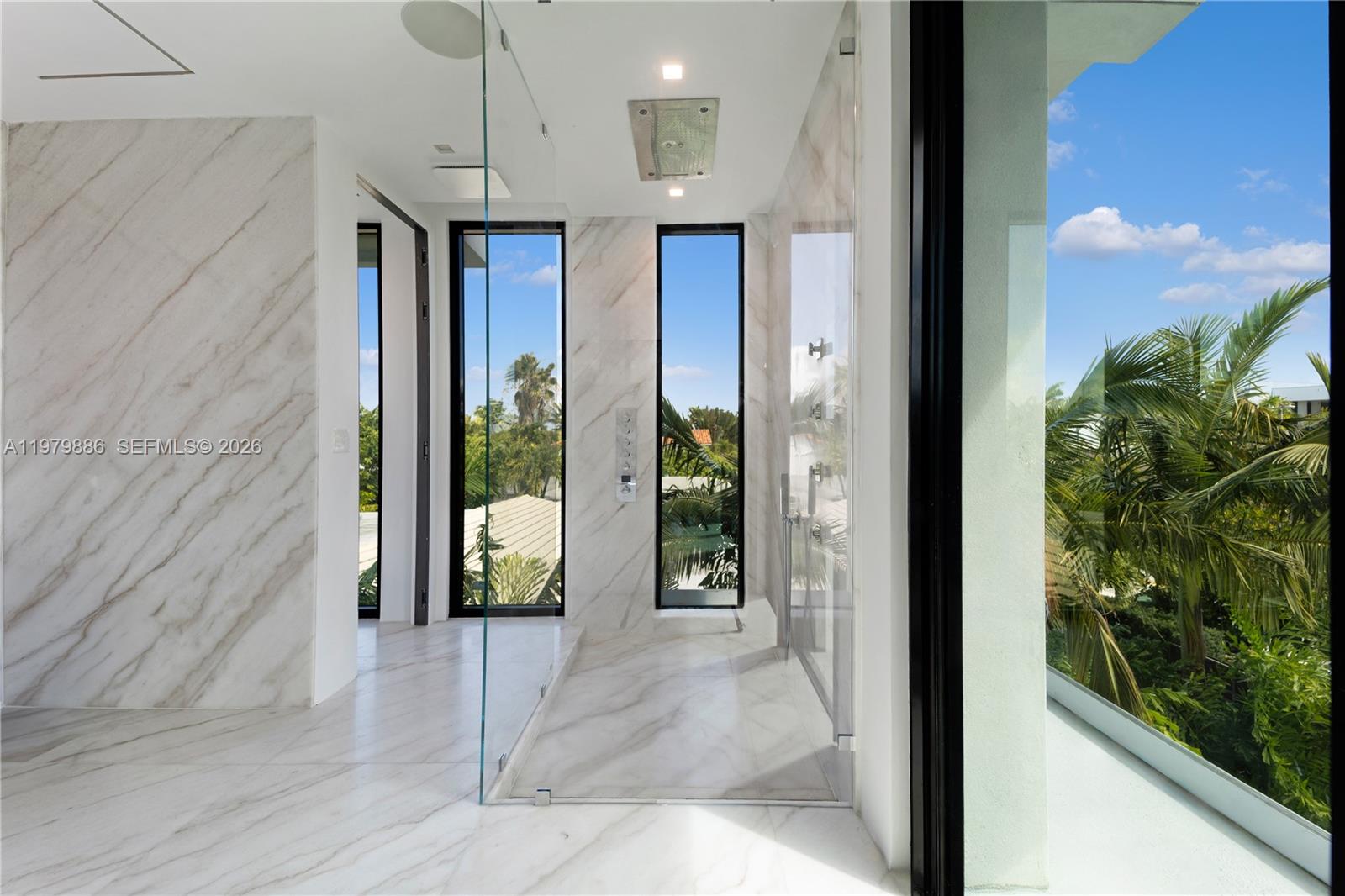 2094 Prairie Ave Miami Beach, FL 33139