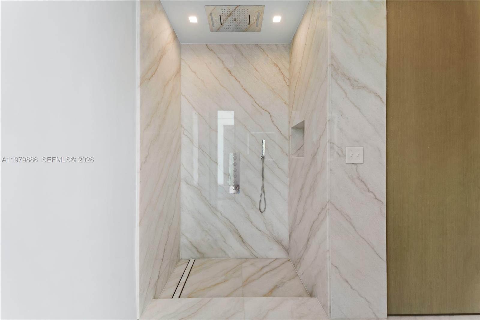 2094 Prairie Ave Miami Beach, FL 33139